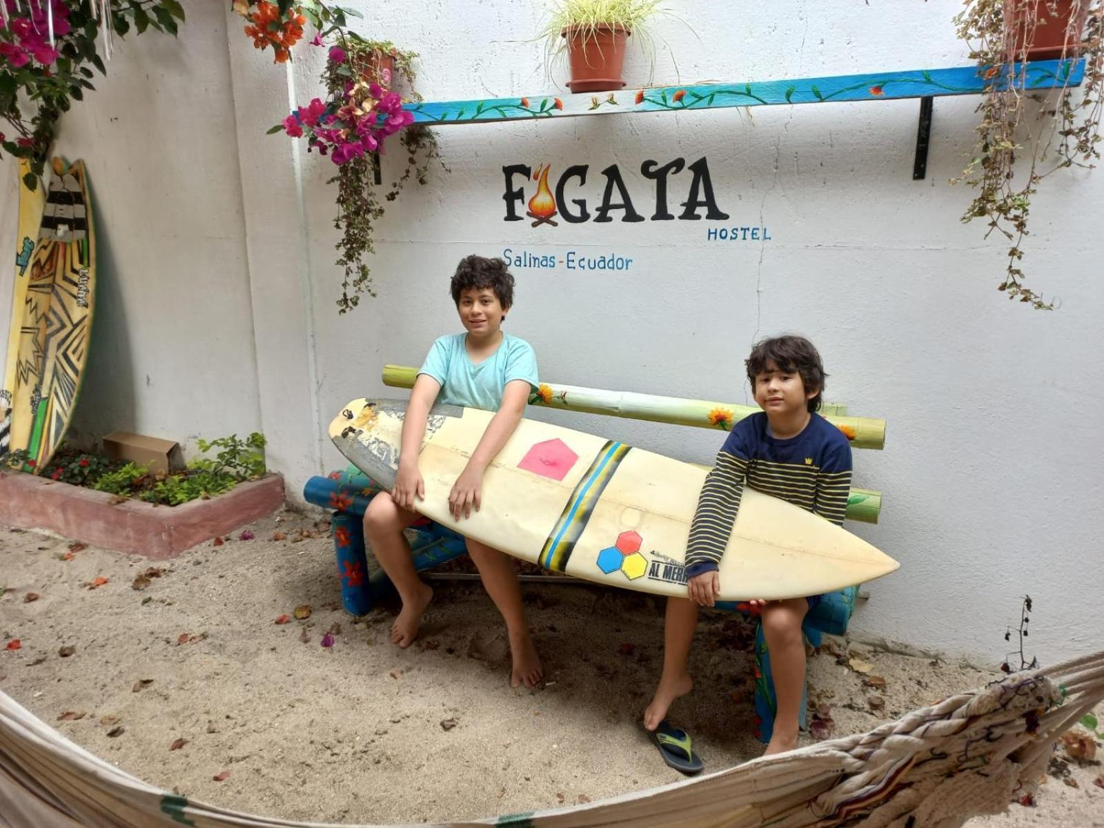 Fogata Hostel Salinas  Buitenkant foto