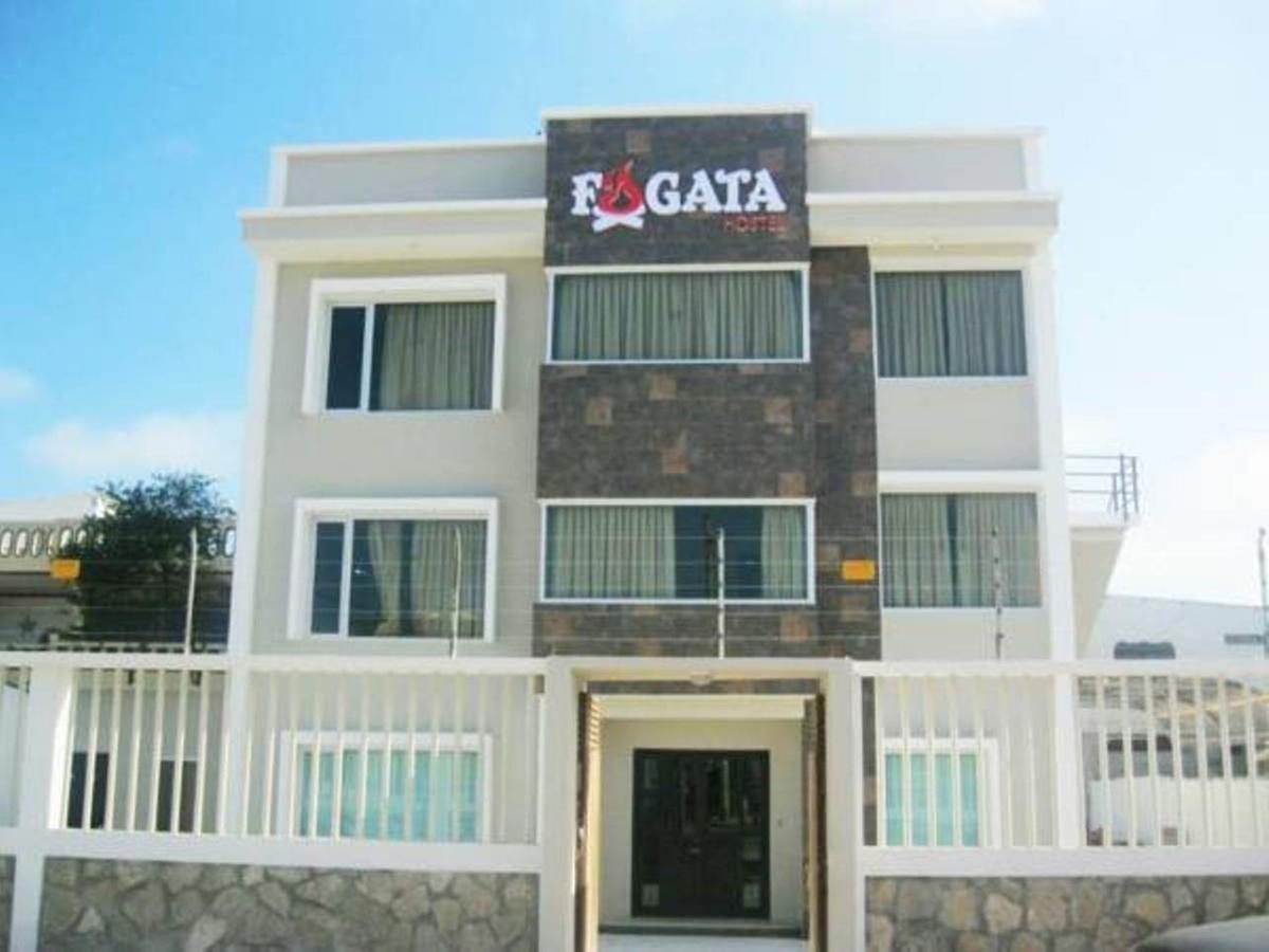 Fogata Hostel Salinas  Buitenkant foto